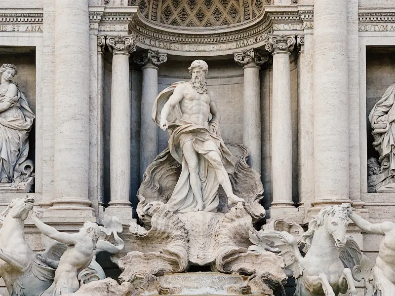 Trevi Fountain photo 2